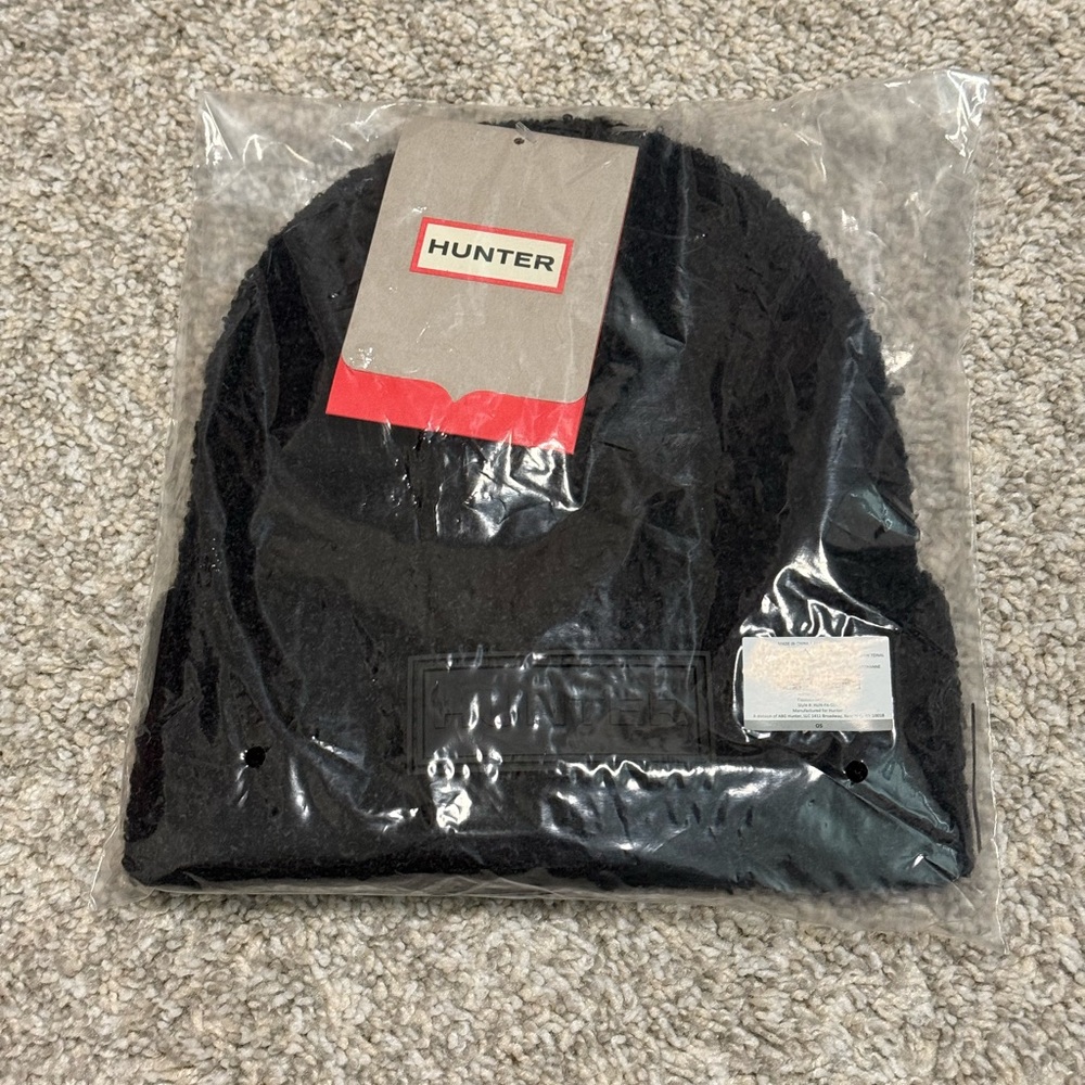 NWT HUNTER Black Tonal Patch Beanie - Picture 6 of 6